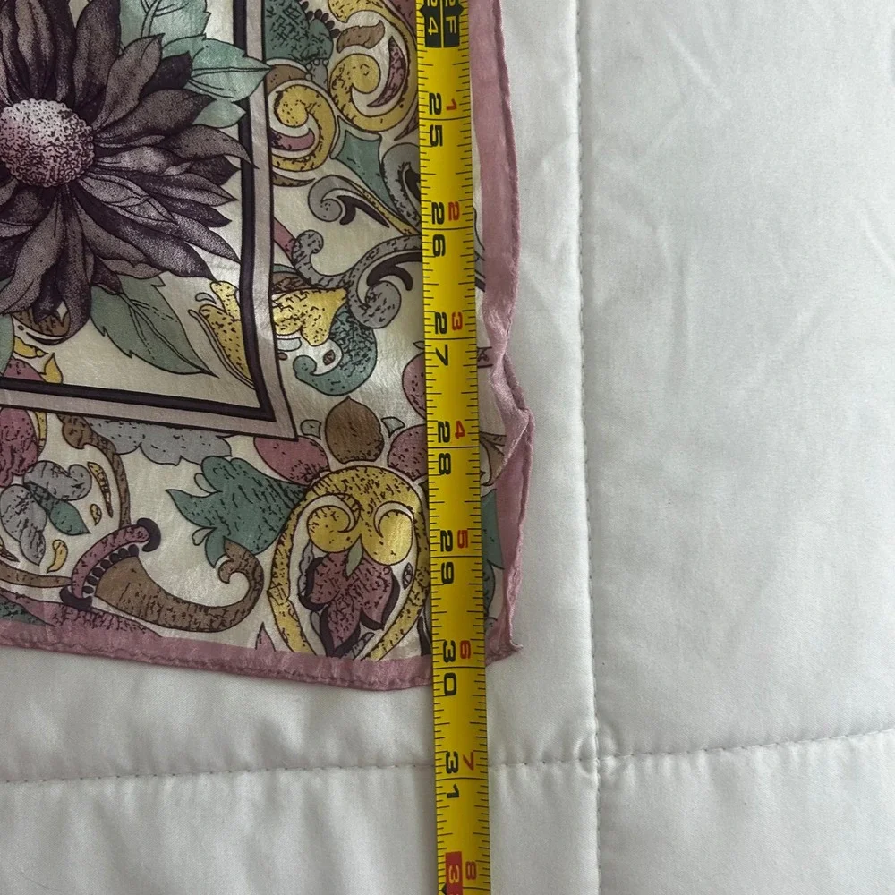 Worthington VTG 100% Silk Scarf Floral Paisley Old Money Quiet Luxury colorful